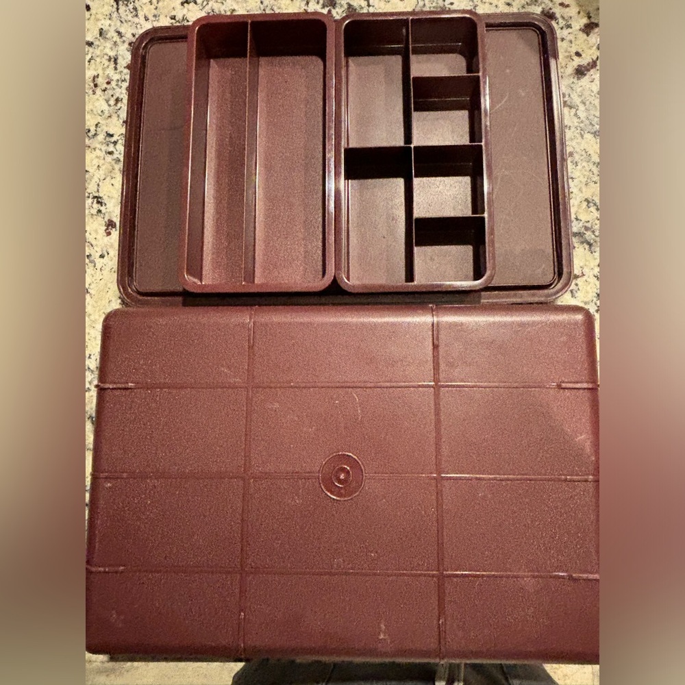 Vintage Tupperware Tuppercraft storage container - Picture 3 of 7